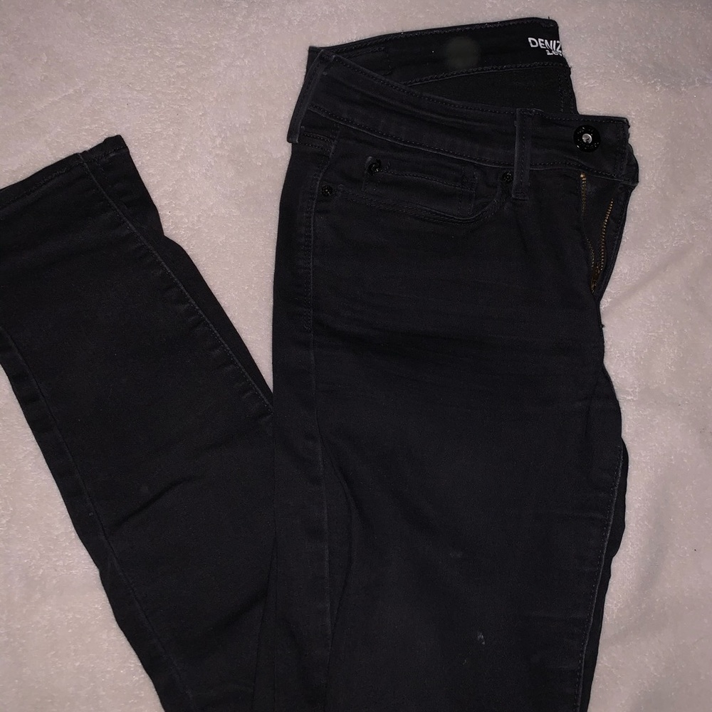 LIGHTLY WORN black jeans